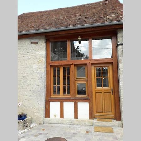 Maison En Pierre Totalement Renovee Marsainvilliers Exterior foto